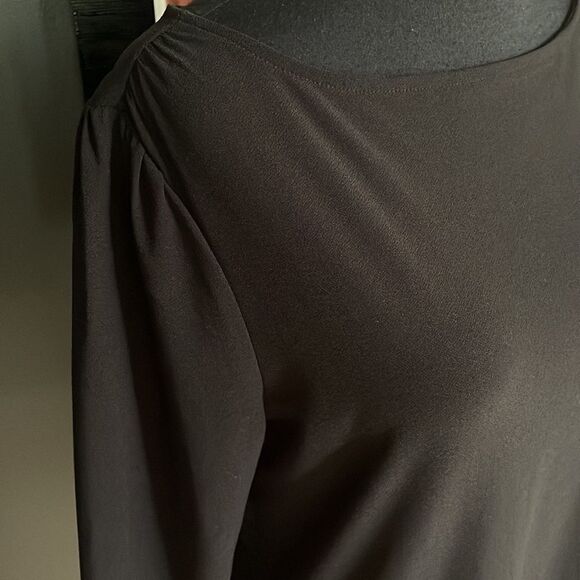 Halogen black stretch bracelet sleeve subtle gathered shoulder top. NWT. Small. - Picture 2 of 4
